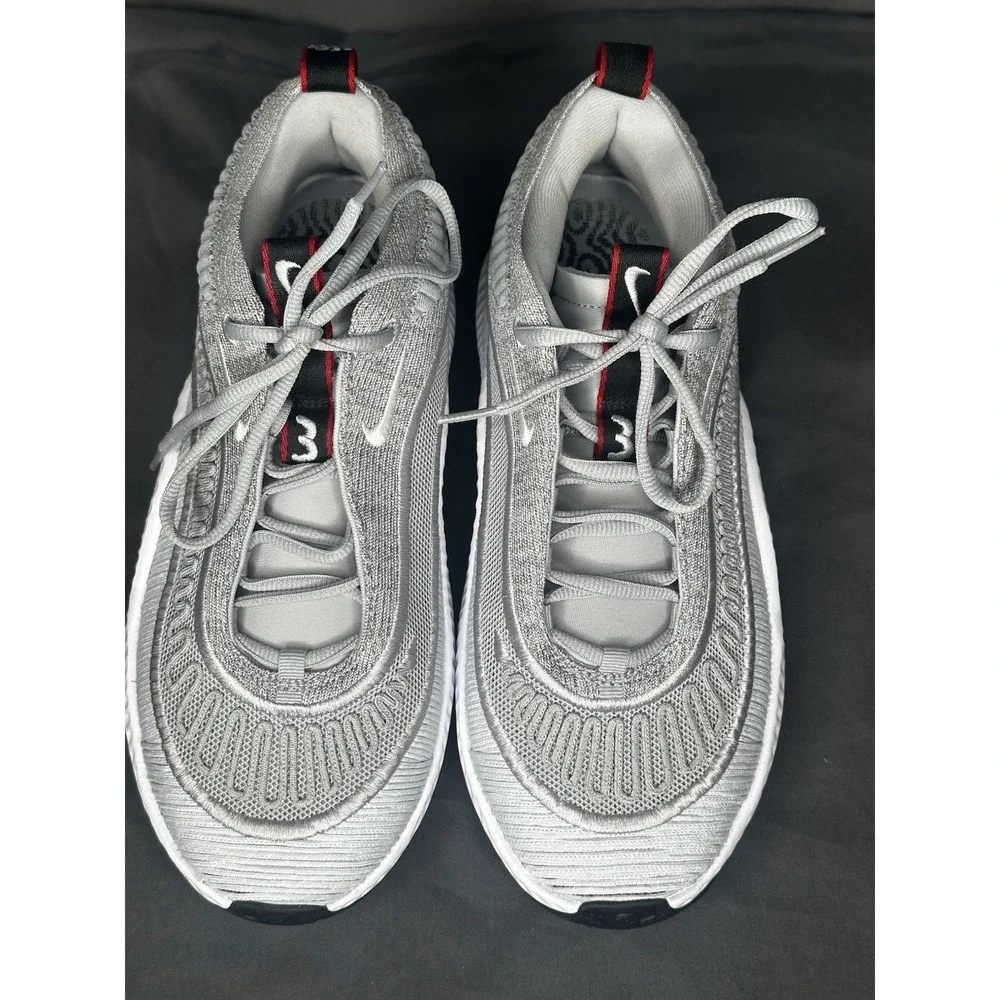 Nike cosmic unity